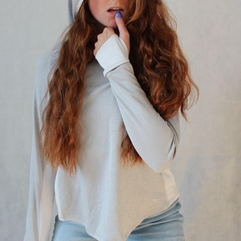 grey hooded workout pullover